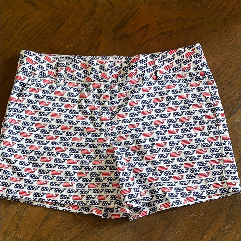 Vineyard Vines kids shorts size 10